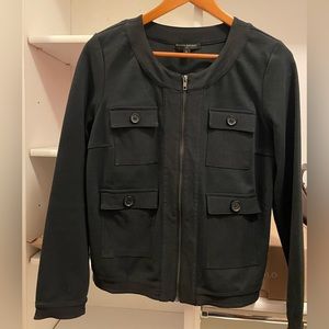 NWOT Banana Republic Black Zip-up cropped jacket, size M